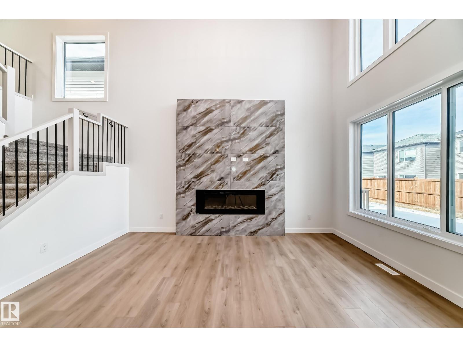 341 ROBERTS WD, Leduc