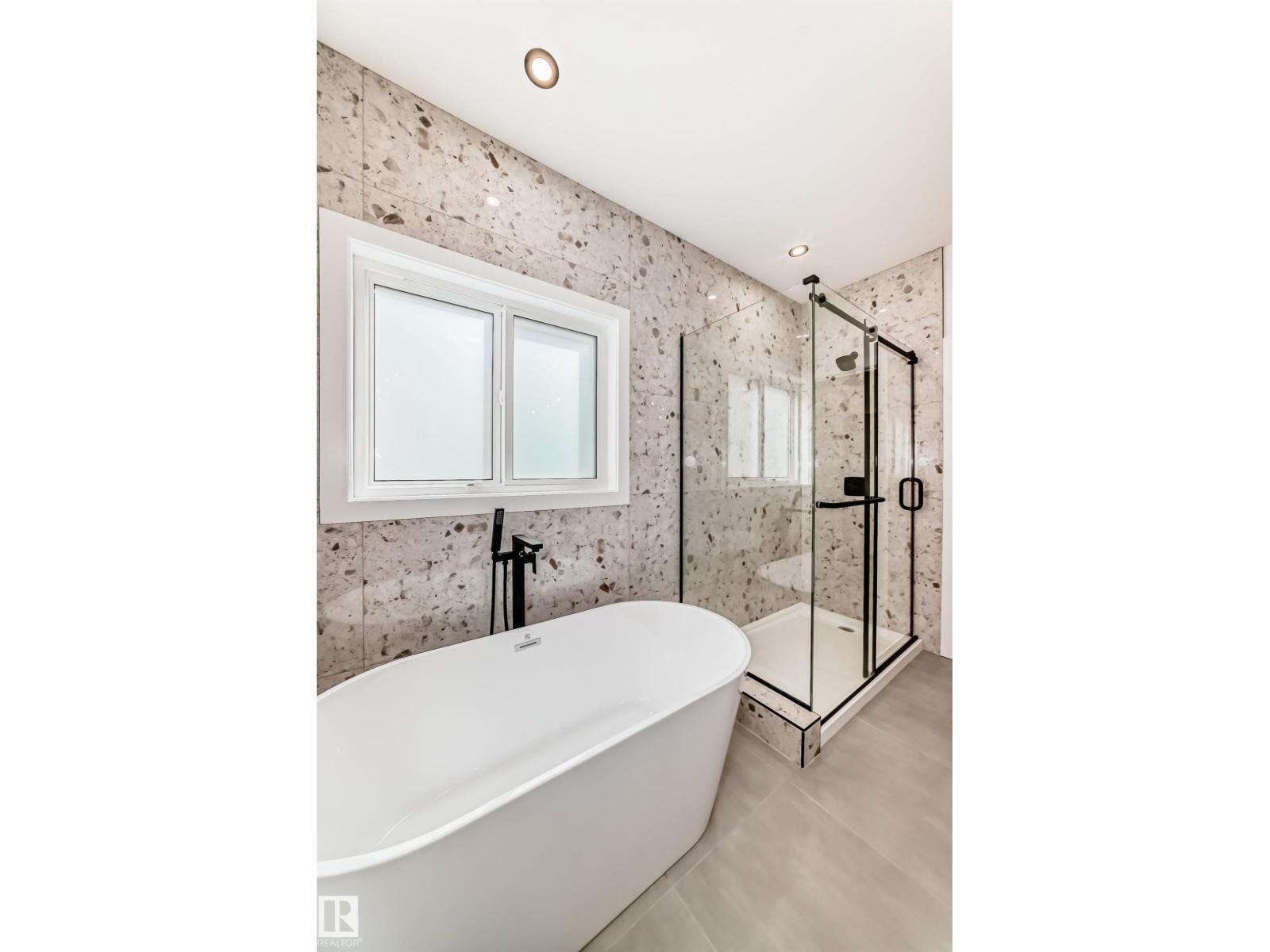 341 ROBERTS WD, Leduc