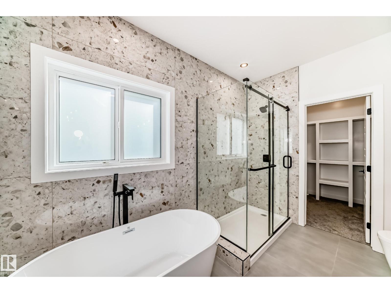 341 ROBERTS WD, Leduc