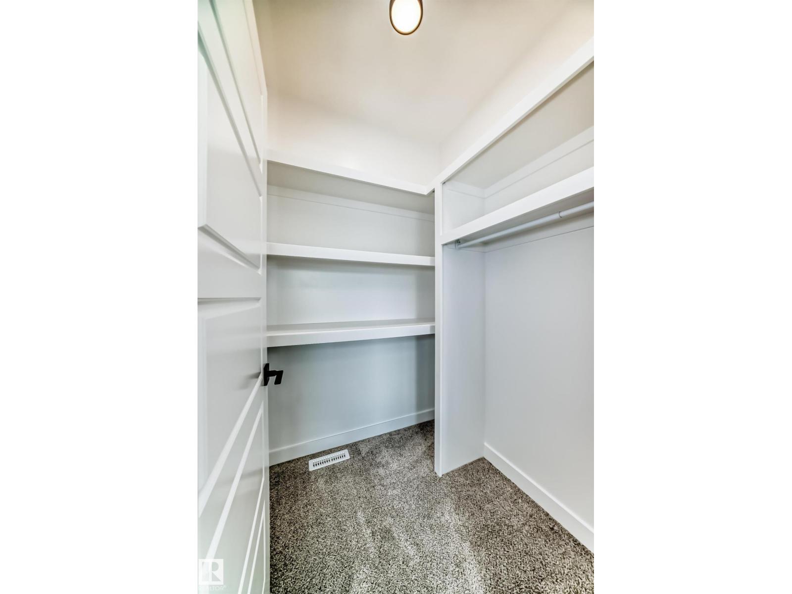 341 ROBERTS WD, Leduc