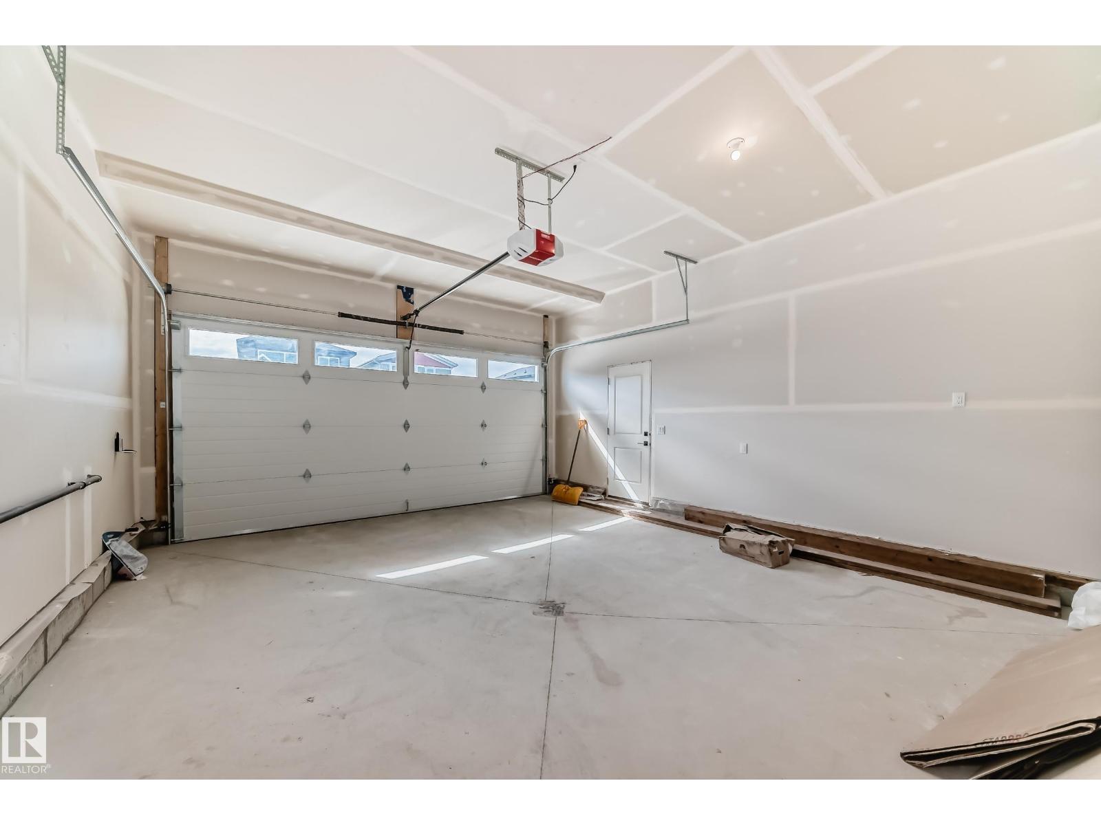 341 ROBERTS WD, Leduc