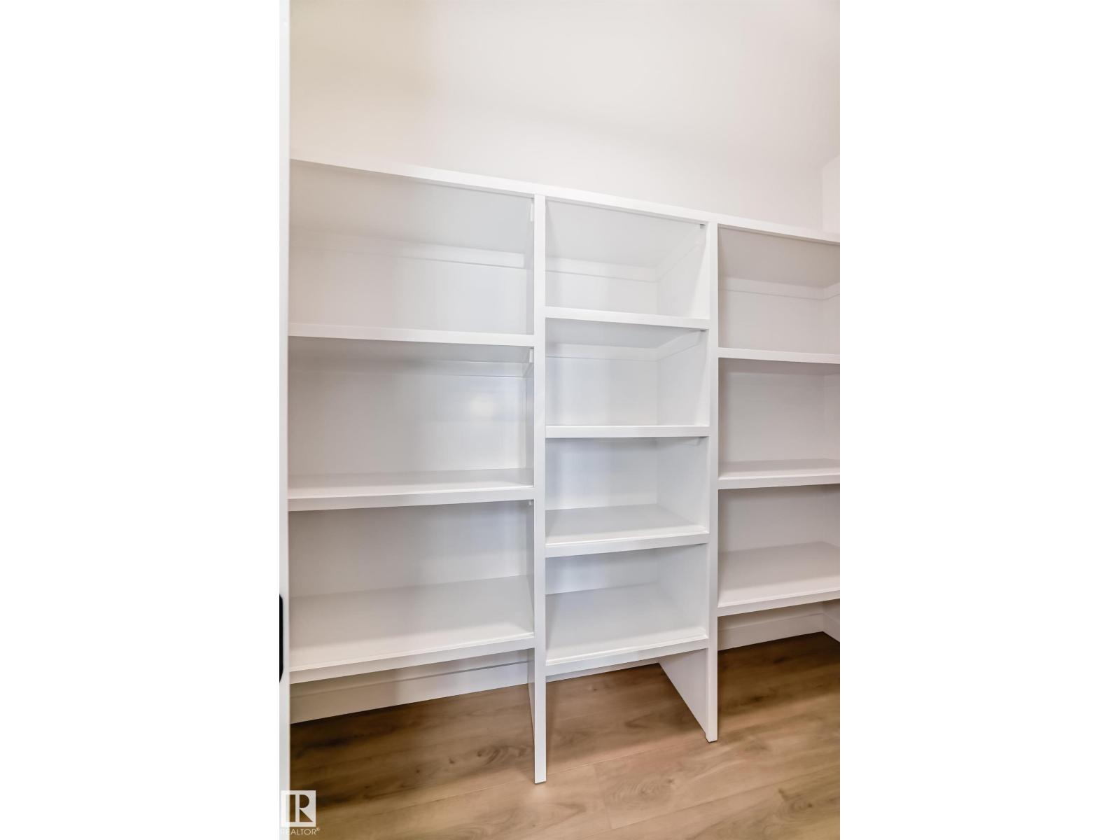 341 ROBERTS WD, Leduc