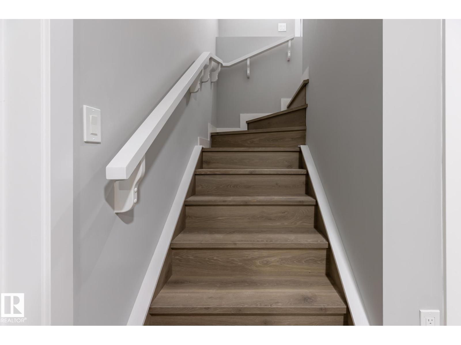 17820 70 ST NW, Edmonton