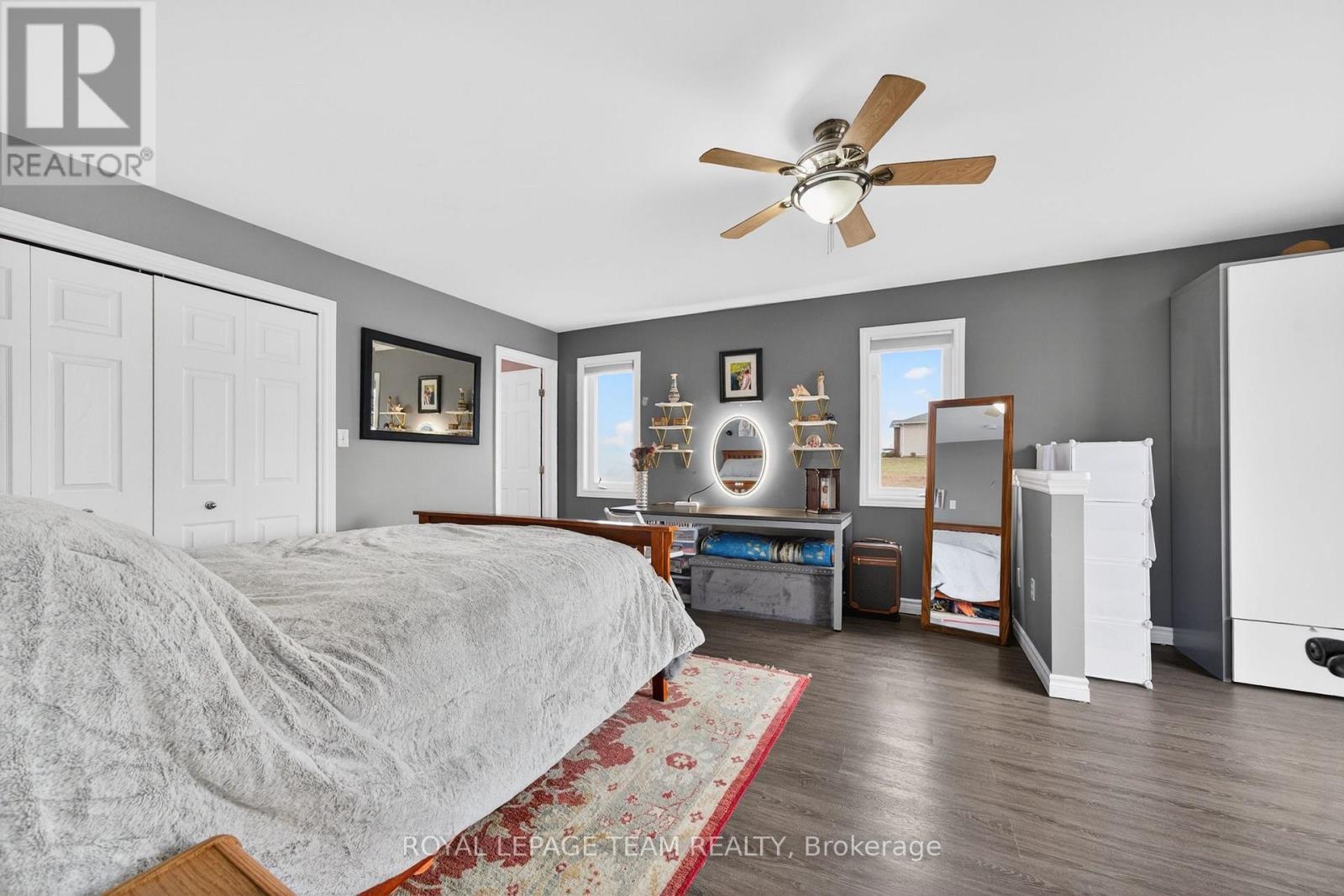 281 BRISTOW DRIVE - 32