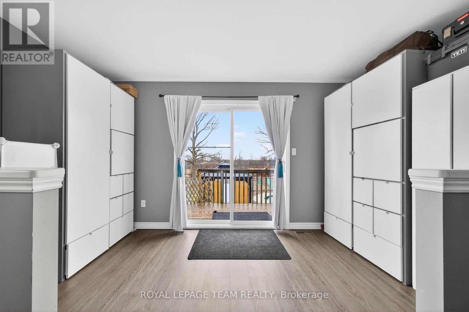 281 BRISTOW DRIVE - 34