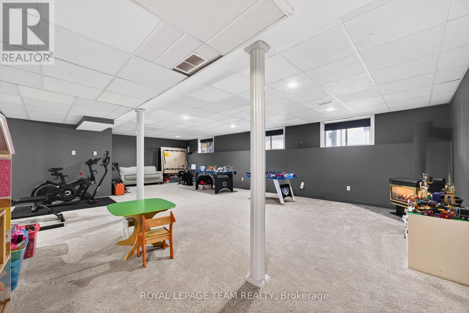 281 BRISTOW DRIVE - 38