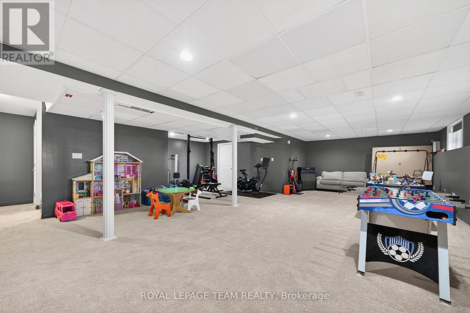 281 BRISTOW DRIVE - 39