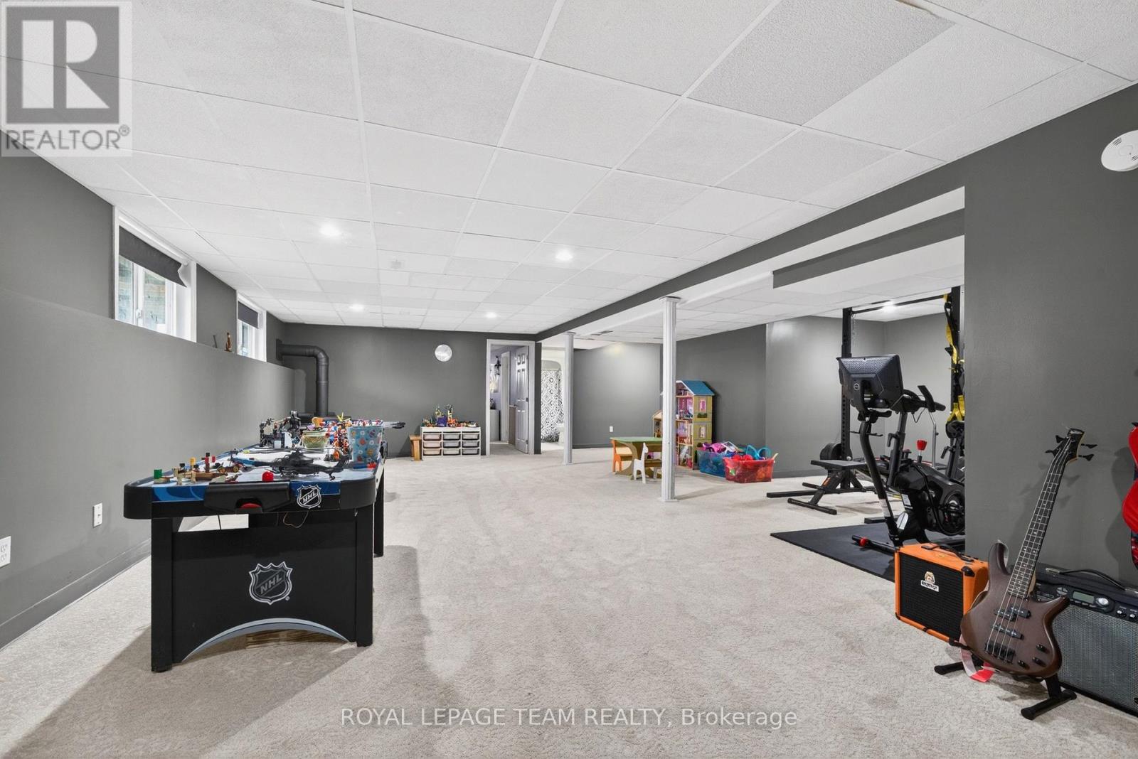 281 BRISTOW DRIVE - 40