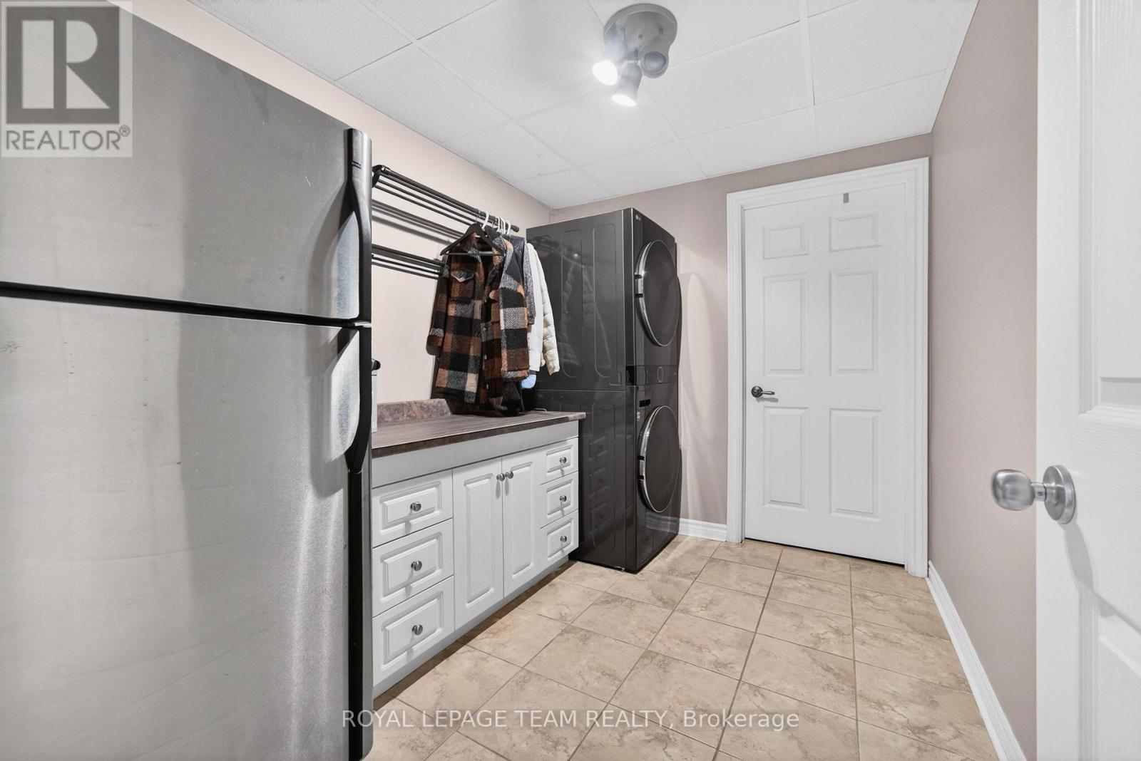 281 BRISTOW DRIVE - 47