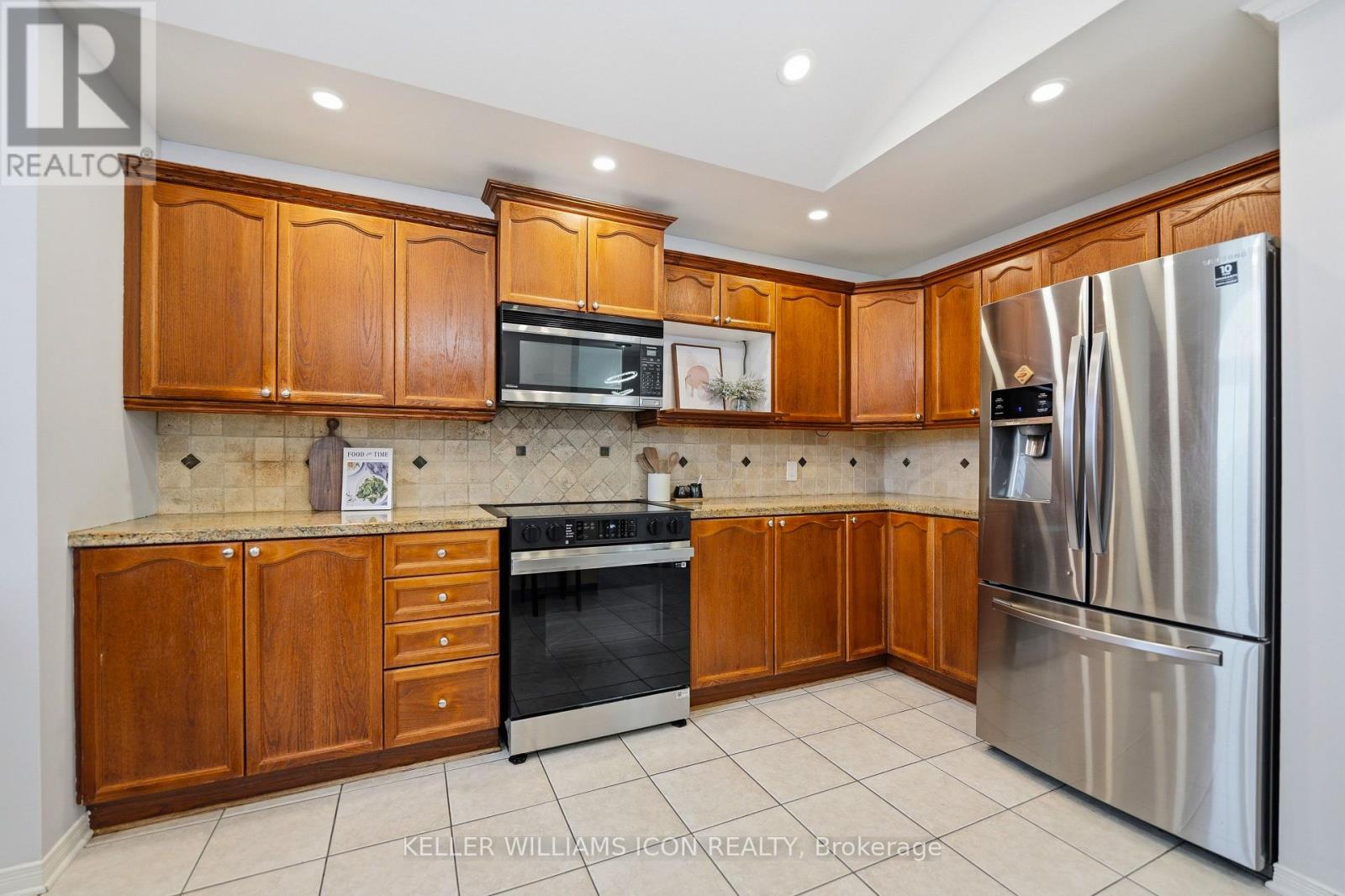 125 CASTLE GLEN CRESCENT - 14