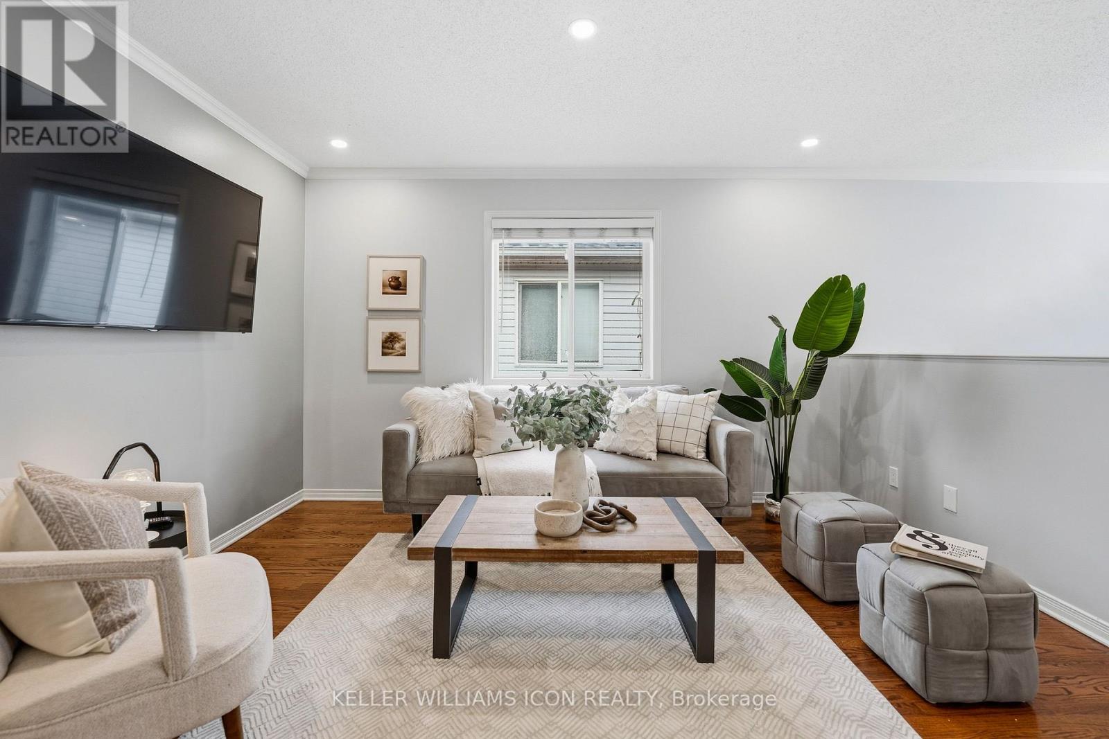 125 CASTLE GLEN CRESCENT - 21