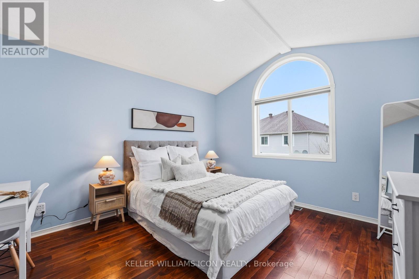 125 CASTLE GLEN CRESCENT - 23