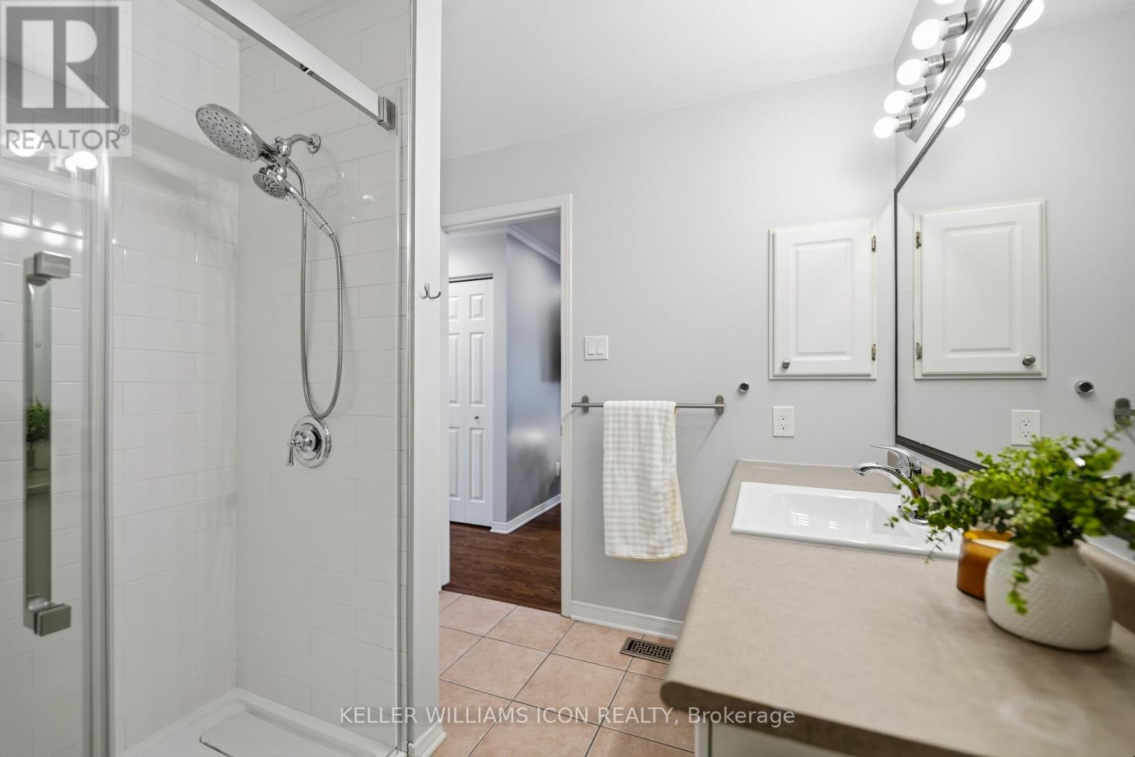 125 CASTLE GLEN CRESCENT - 28