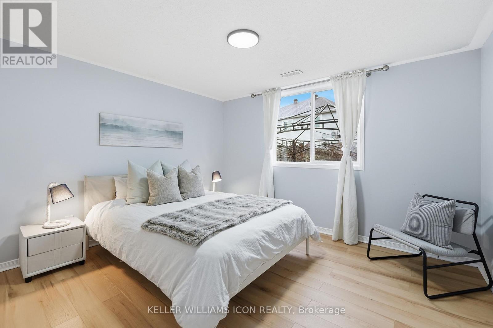 125 CASTLE GLEN CRESCENT - 38