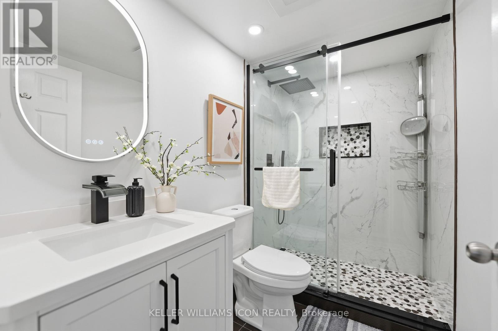 125 CASTLE GLEN CRESCENT - 40