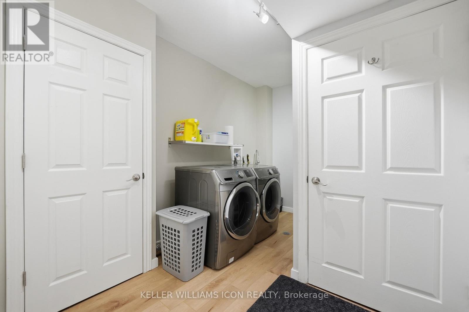 125 CASTLE GLEN CRESCENT - 42