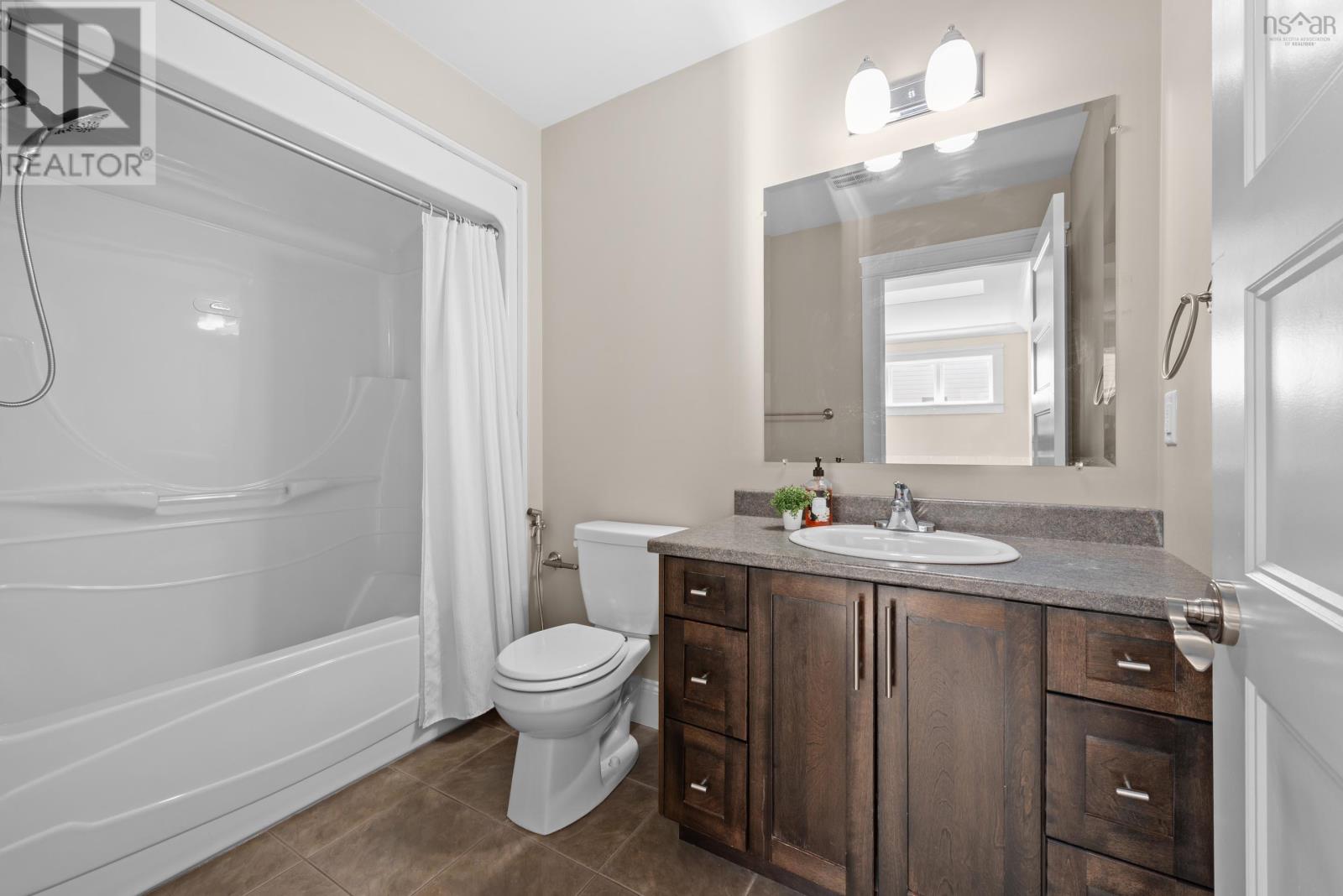 Property 21 of 26 of 135 Maple Grove Avenue