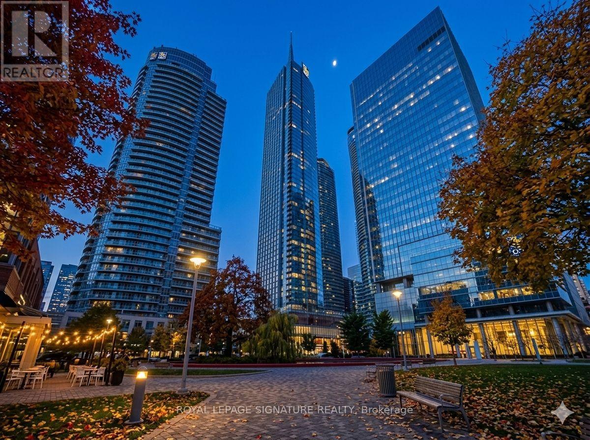 3205 - 10 YORK STREET