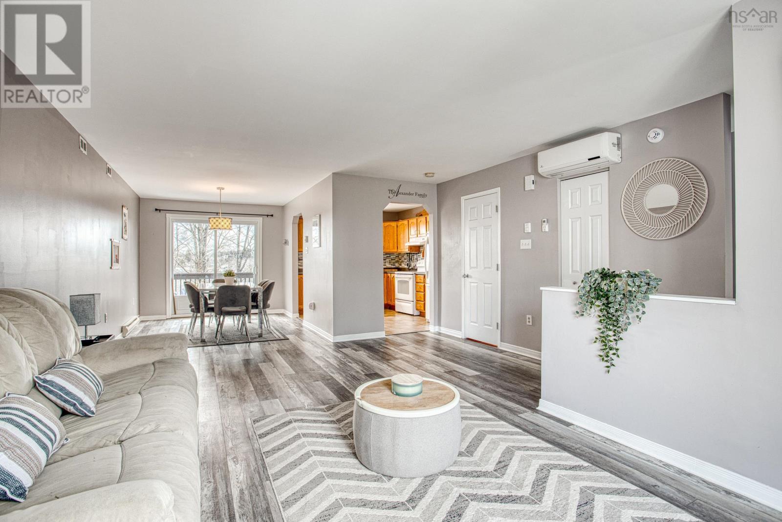 Property 8 of 45 of 33 Florence Place Court