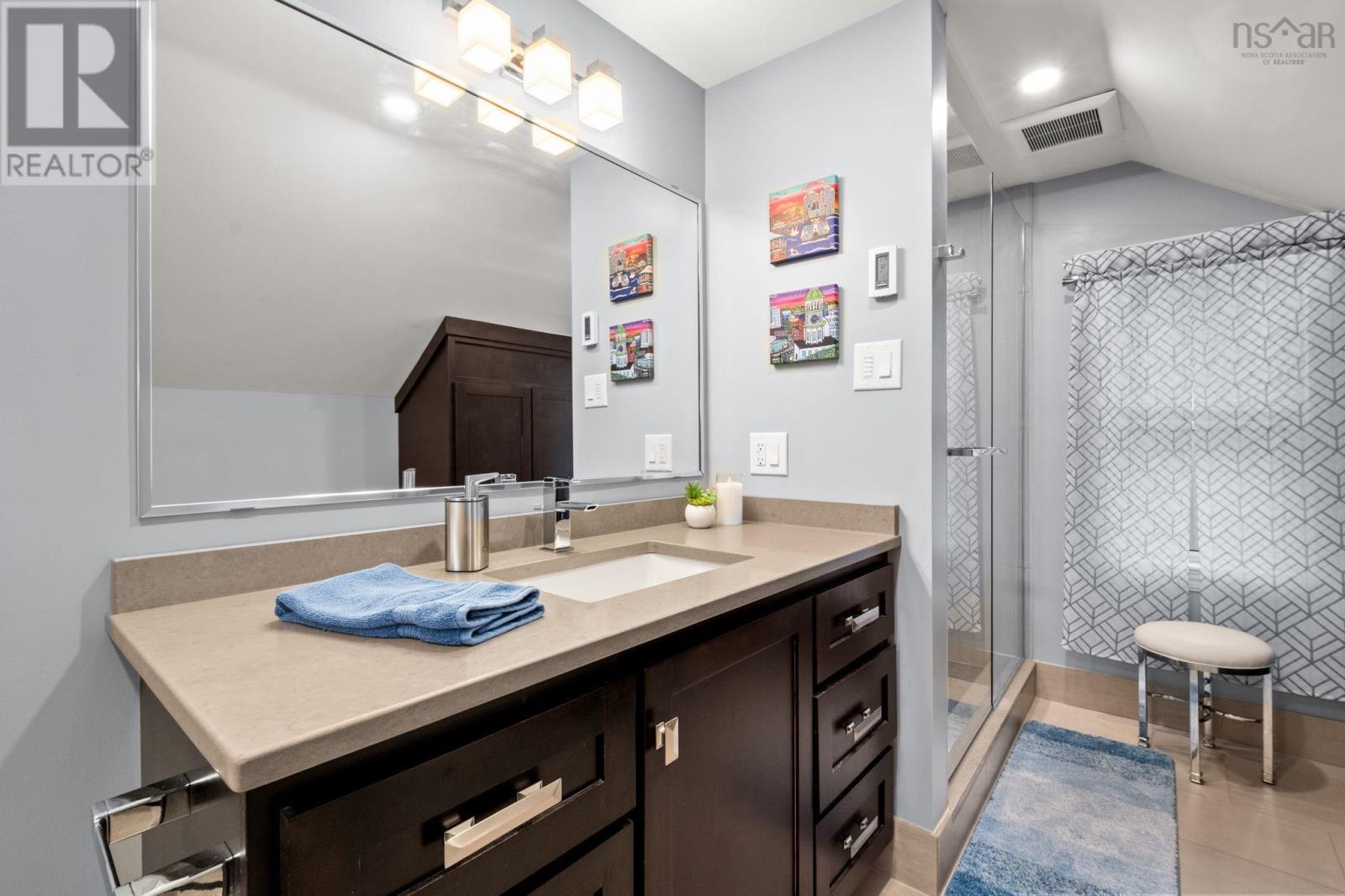 Property 21 of 49 of 8 Eaton Avenue