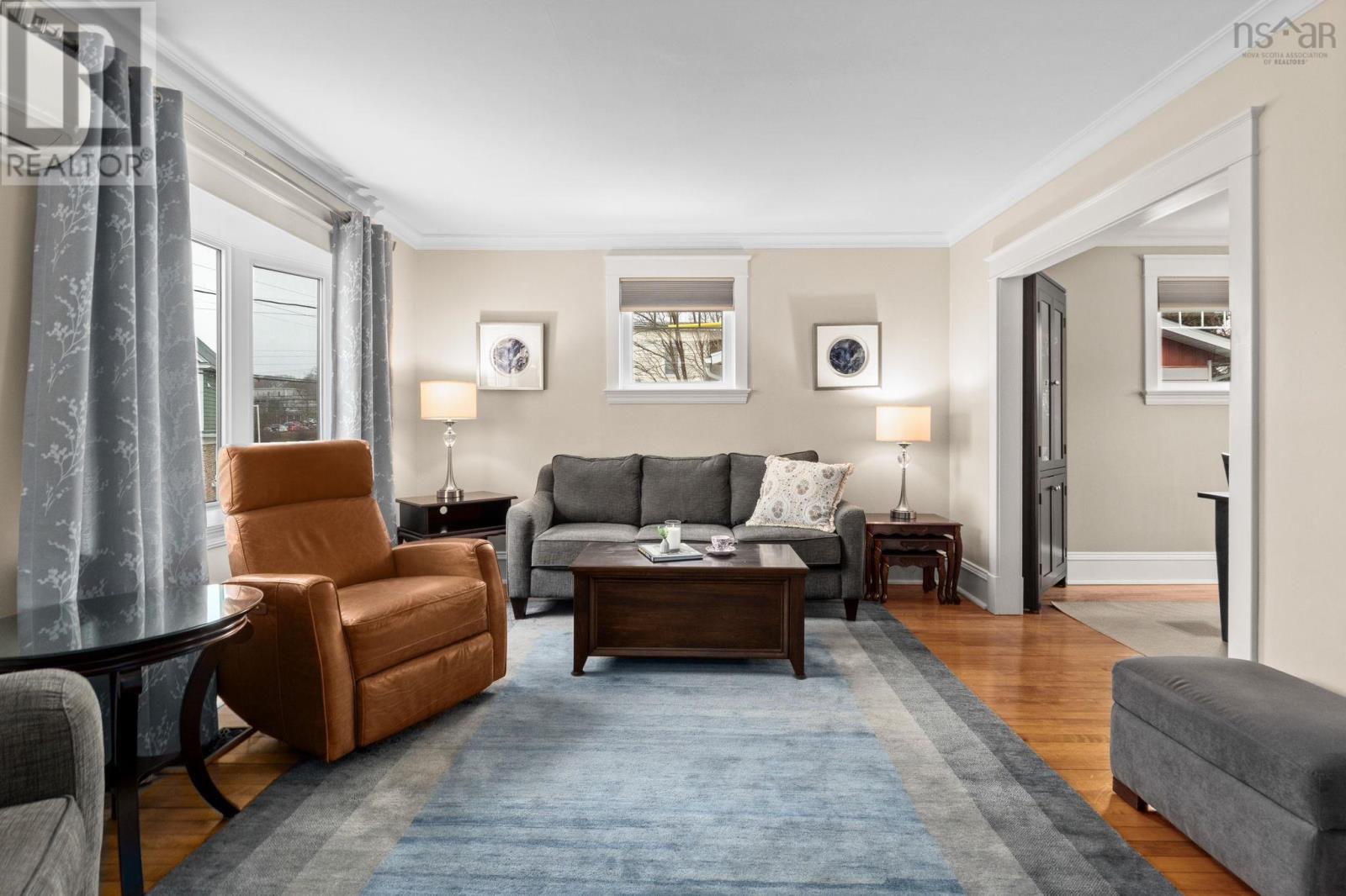 Property 4 of 49 of 8 Eaton Avenue