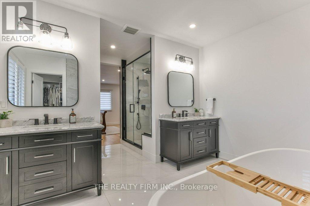 4 SYCAMORE ROAD Property Photo