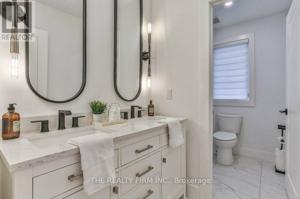 4 SYCAMORE ROAD Property Photo