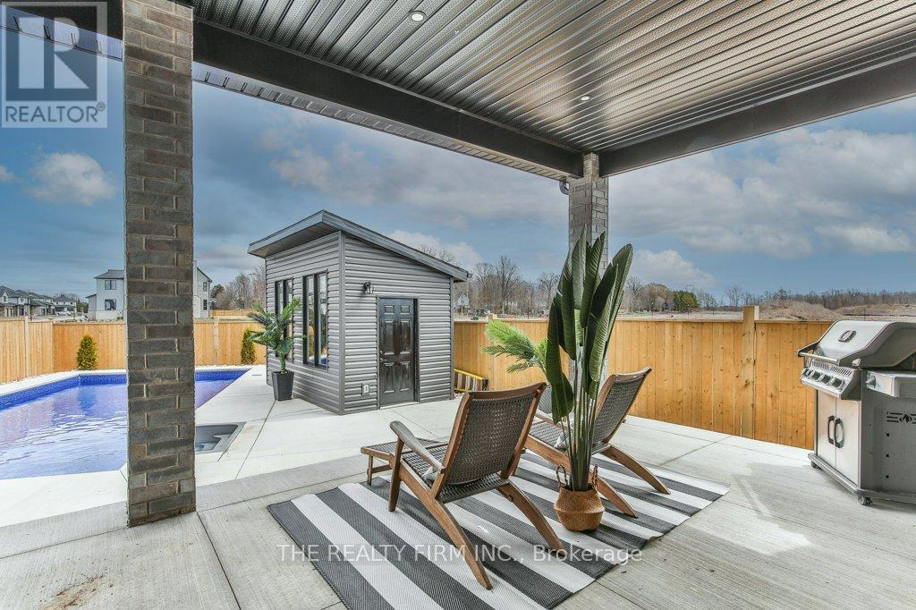 4 SYCAMORE ROAD Property Photo