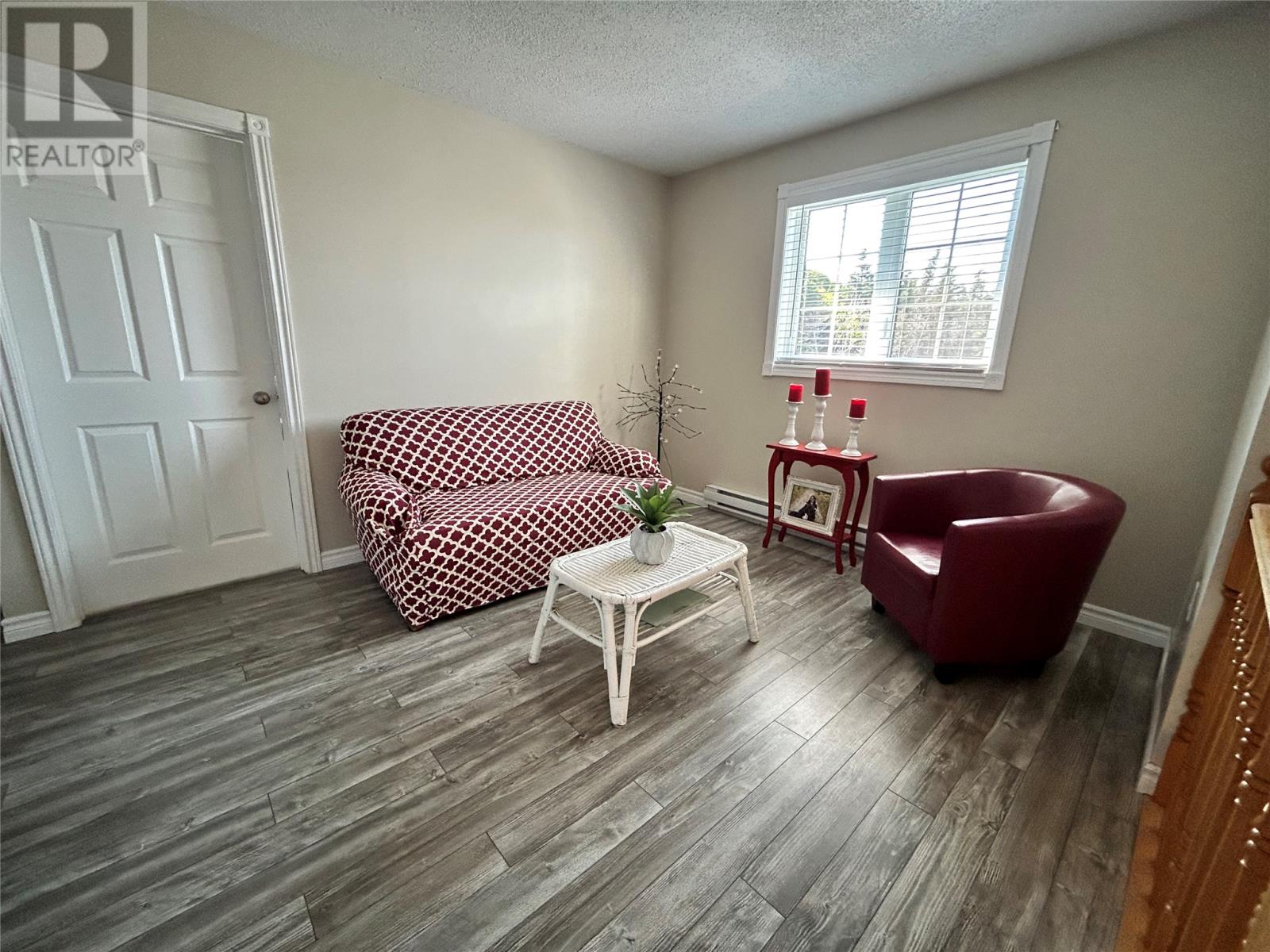 13 Midway Road - 35