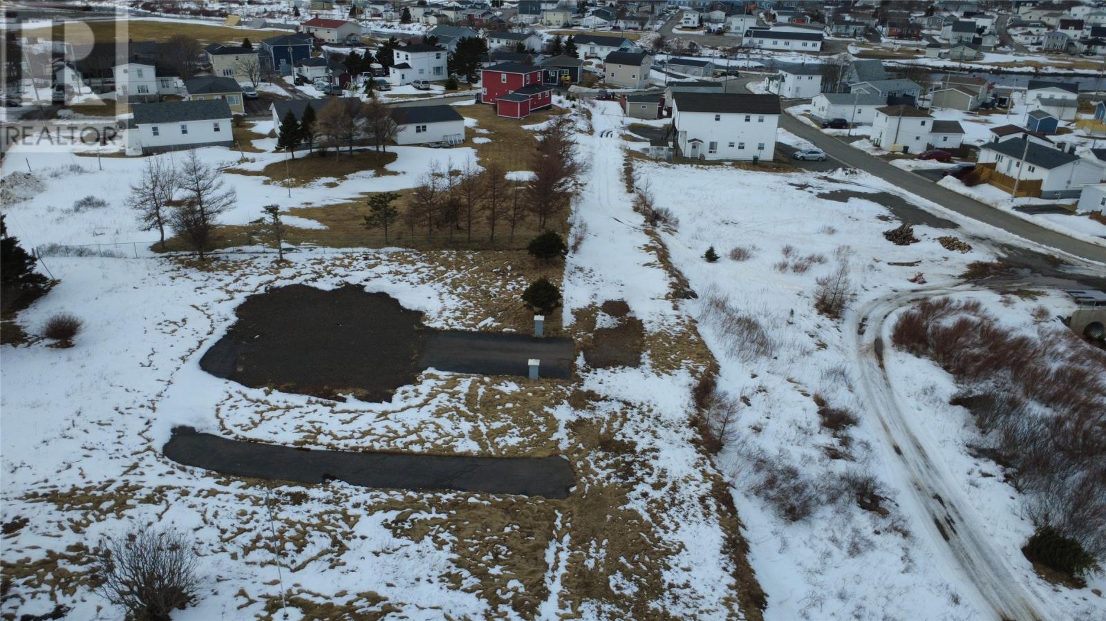 Aerial view of lot (Winter)