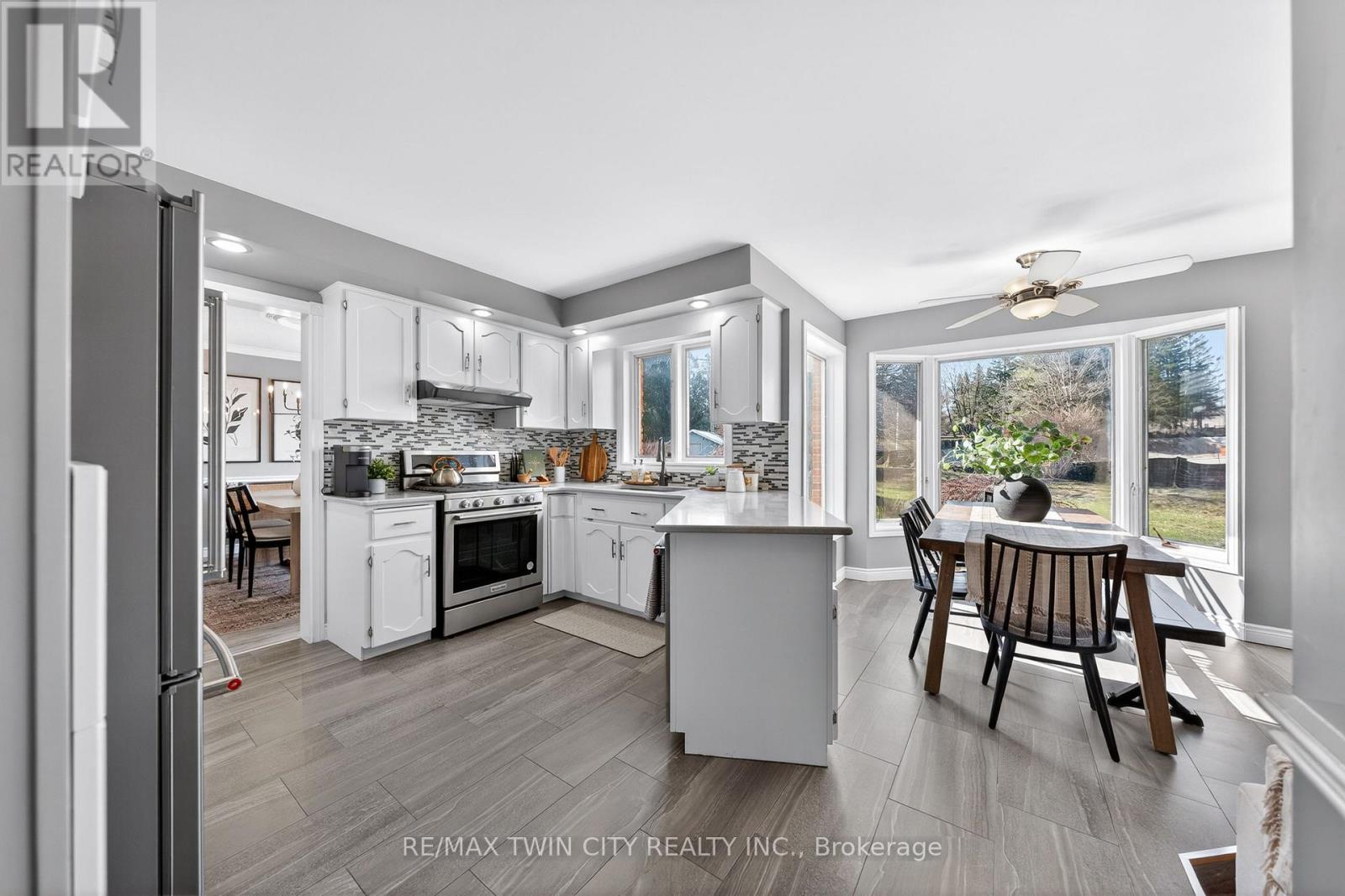 38 GLEN ABBEY COURT - 11