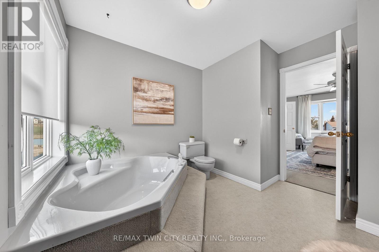 38 GLEN ABBEY COURT - 22