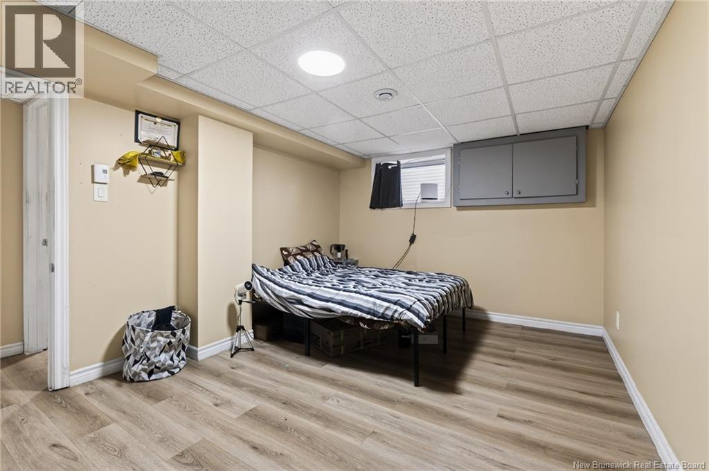 217 Canterbury Avenue - 33
