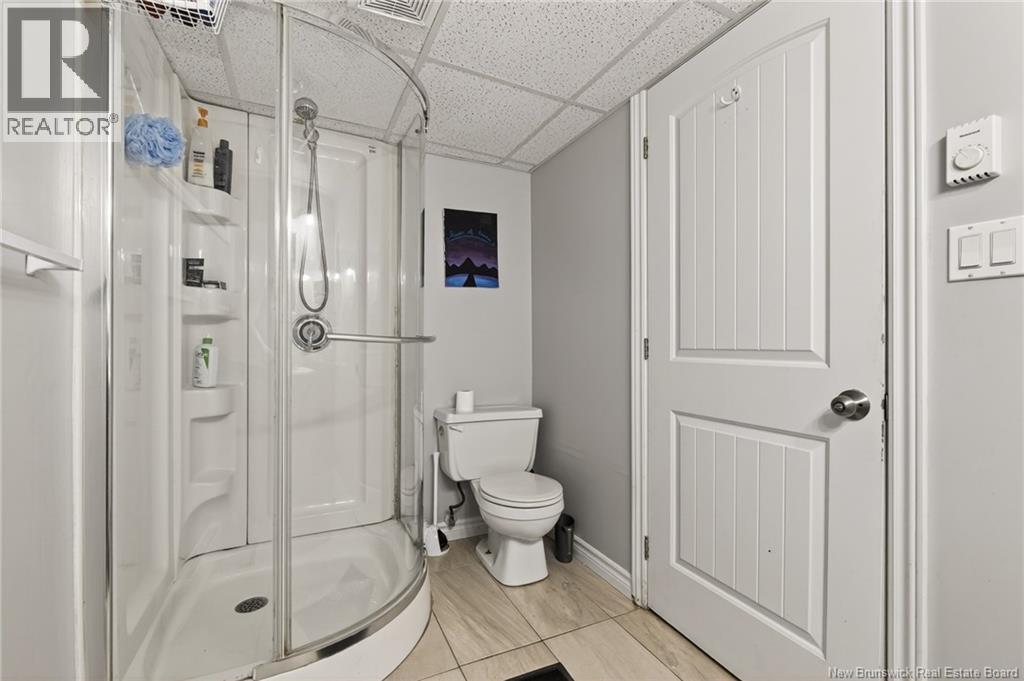 217 Canterbury Avenue - 32