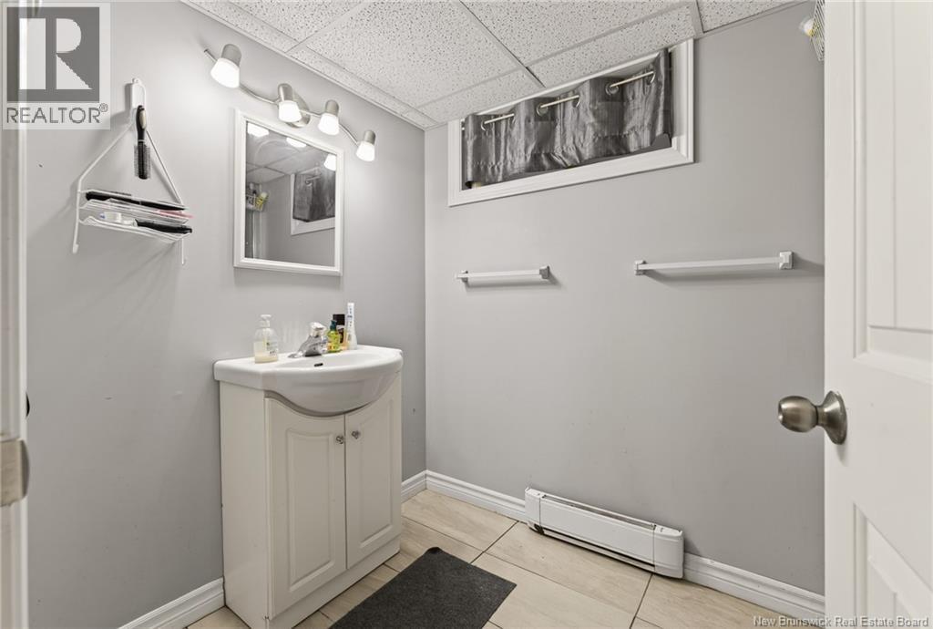 217 Canterbury Avenue - 31
