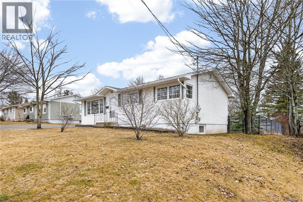 217 Canterbury Avenue - 36