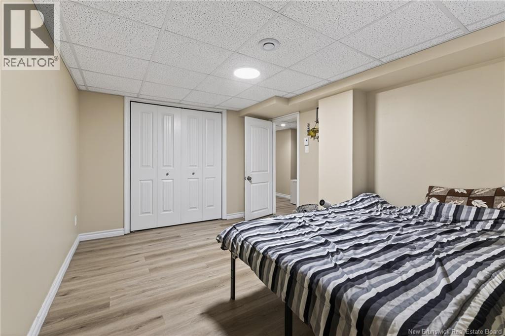 217 Canterbury Avenue - 34