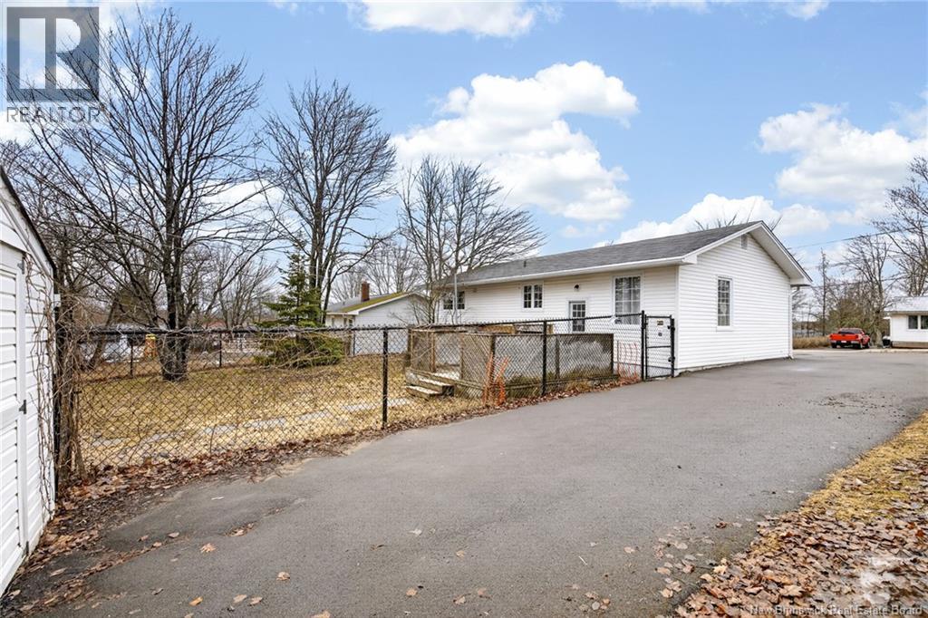 217 Canterbury Avenue - 38
