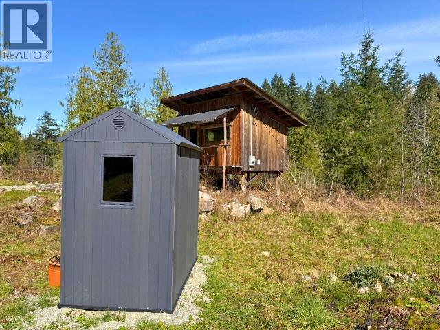 1731 HIGHWAY 101, Powell River