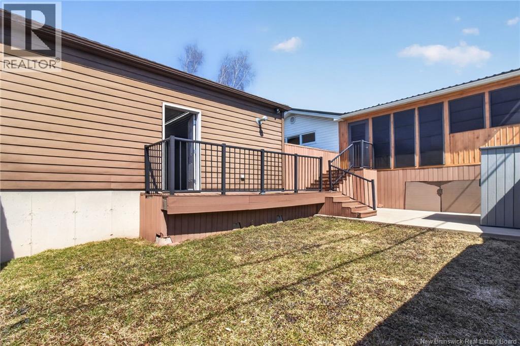 338 Ste Croix Street - 8