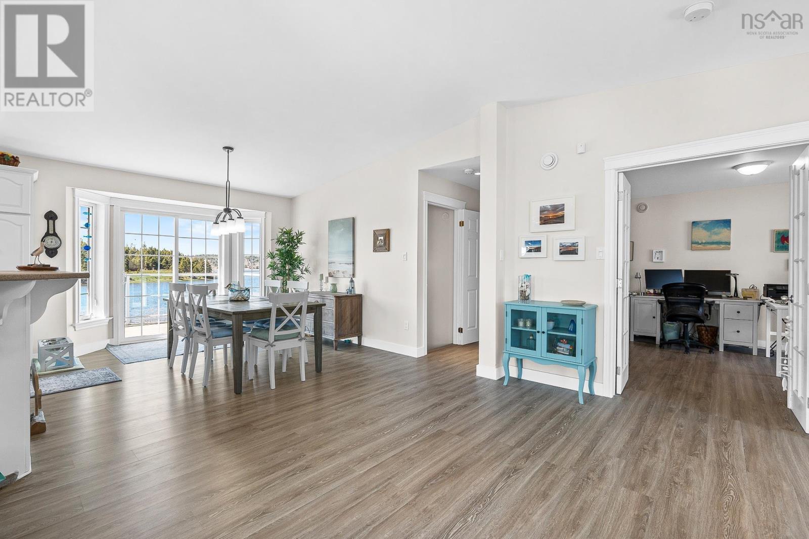 Property 23 of 49 of 28 Morgans Landing