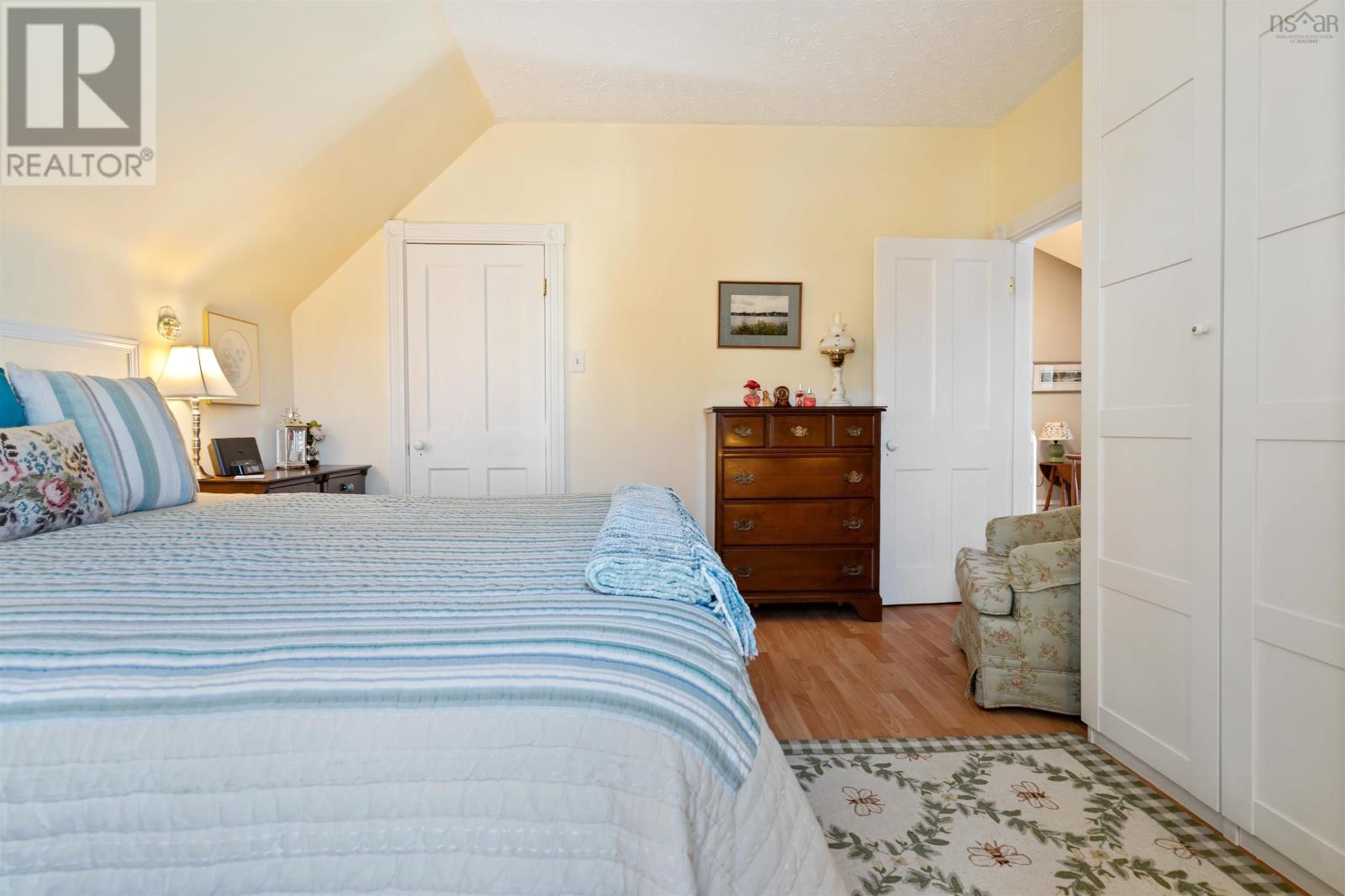 Property 29 of 37 of 216 BROOKSIDE Avenue