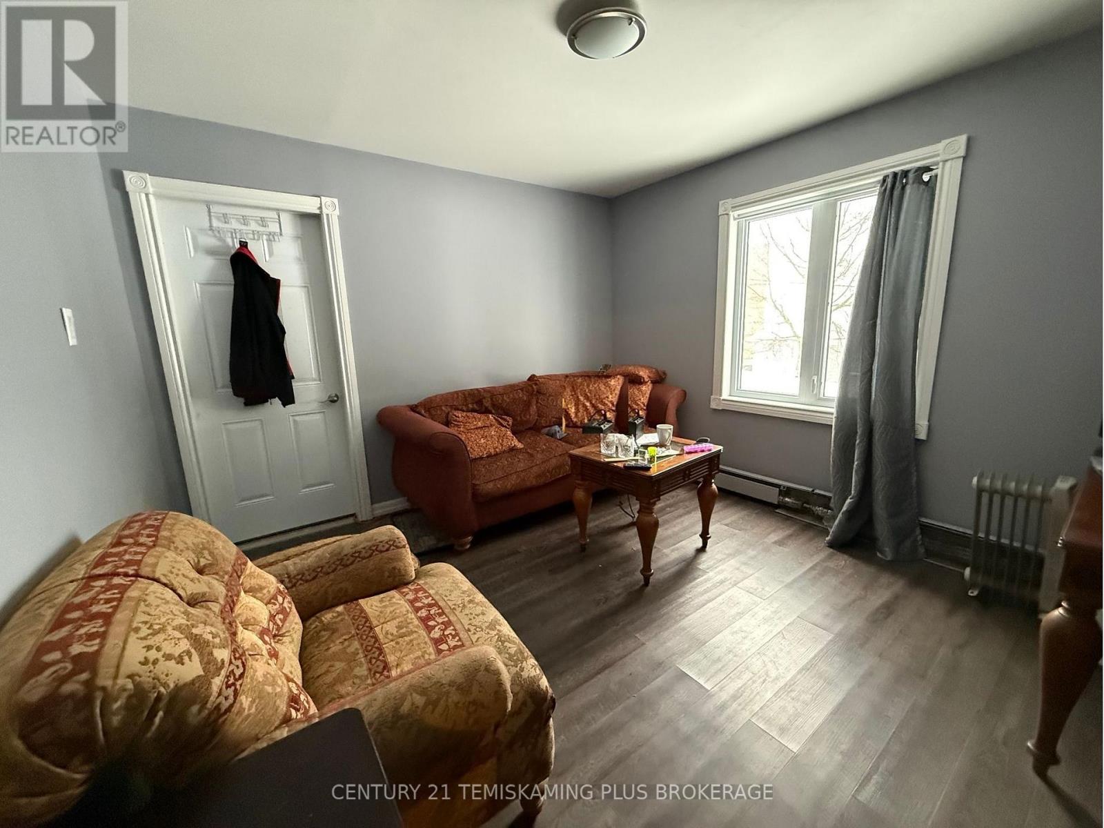 Unit 3 - Living Room