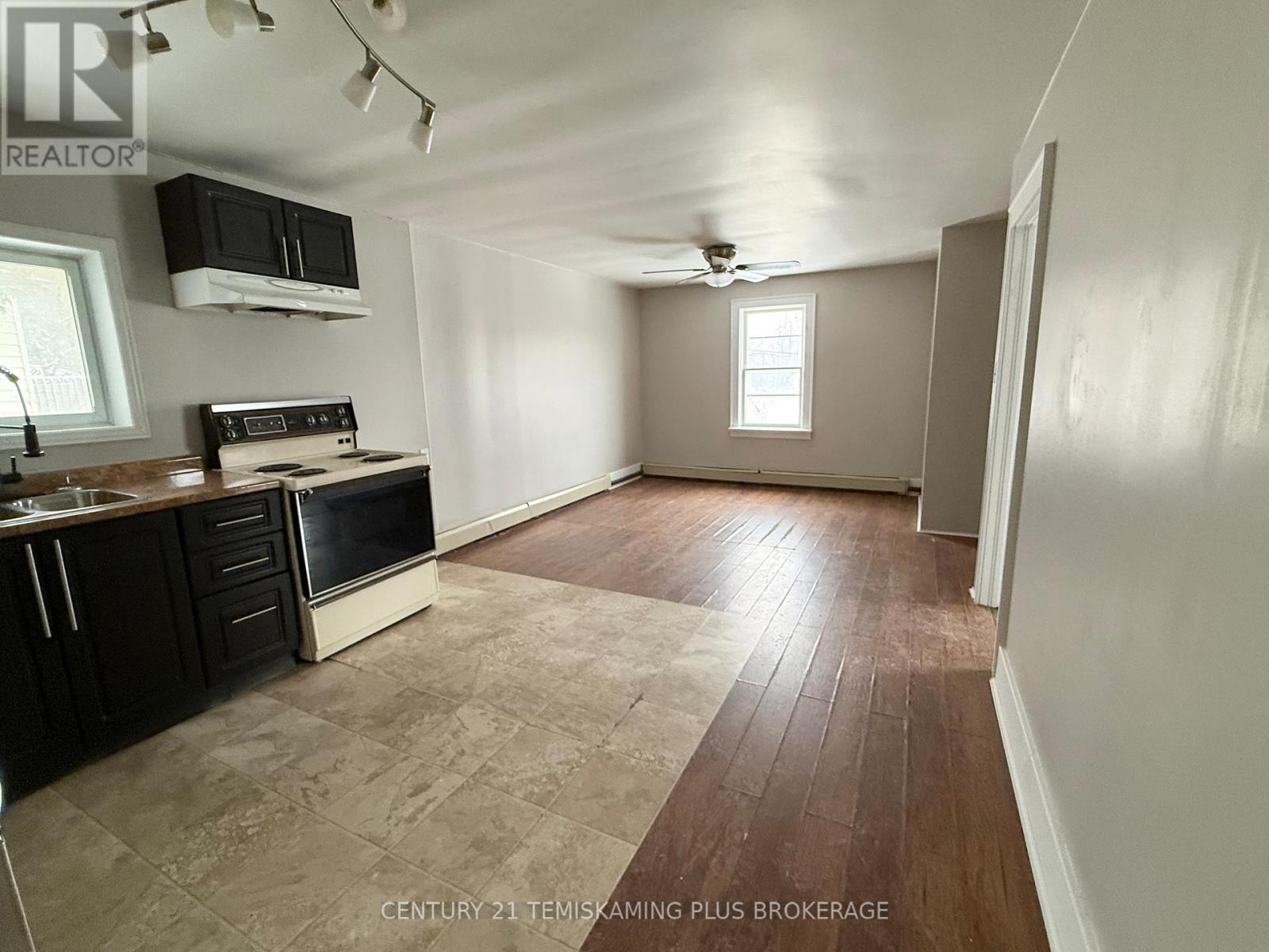 Unit 5 - Kitchen/Living Room