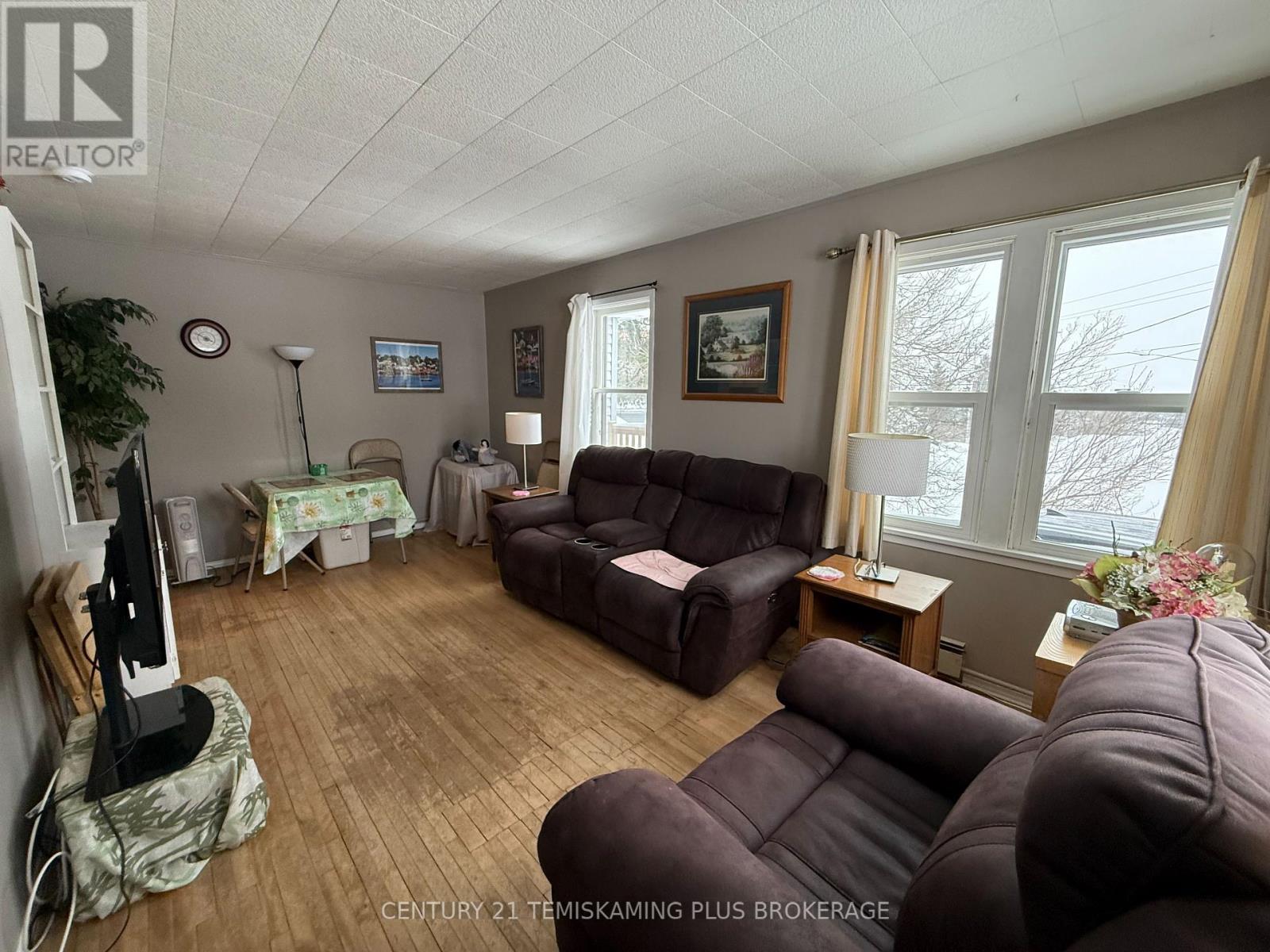 Unit 2 - Living Room