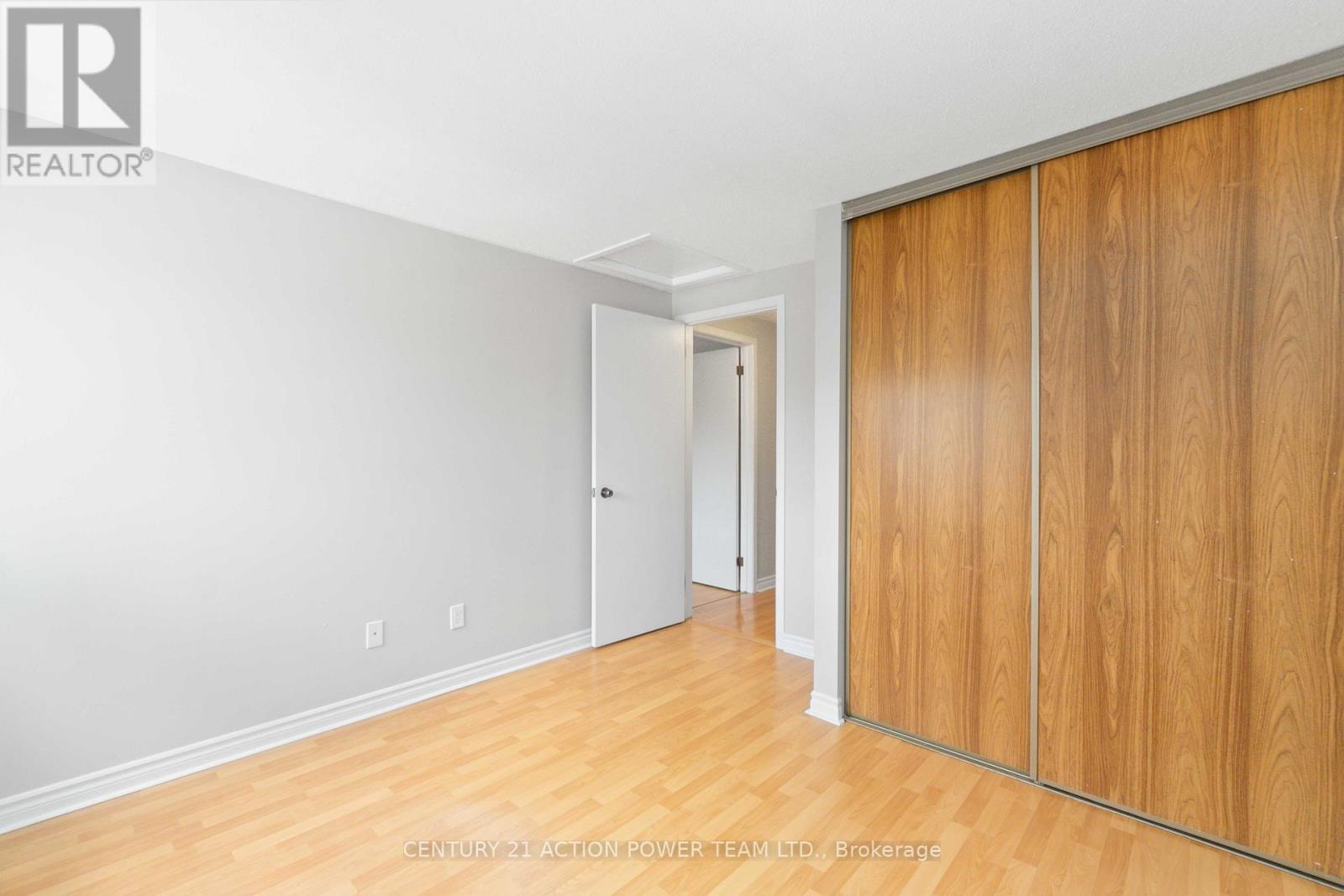 #17 3103 ARMADA AVENUE - 20