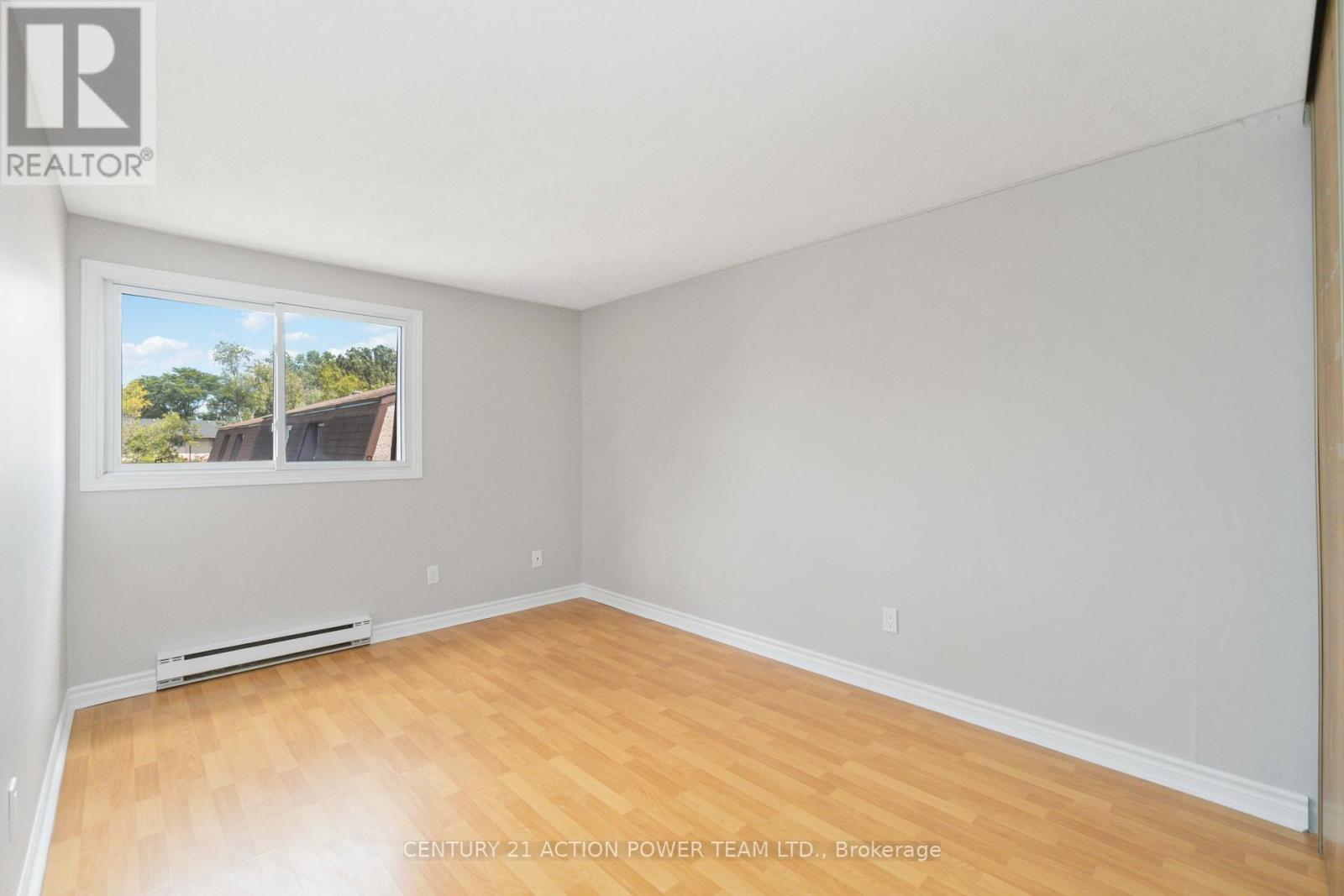 #17 3103 ARMADA AVENUE - 21