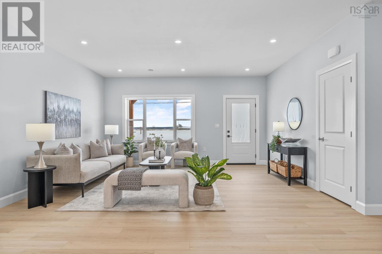 Property 26 of 48 of 11297 Highway 2