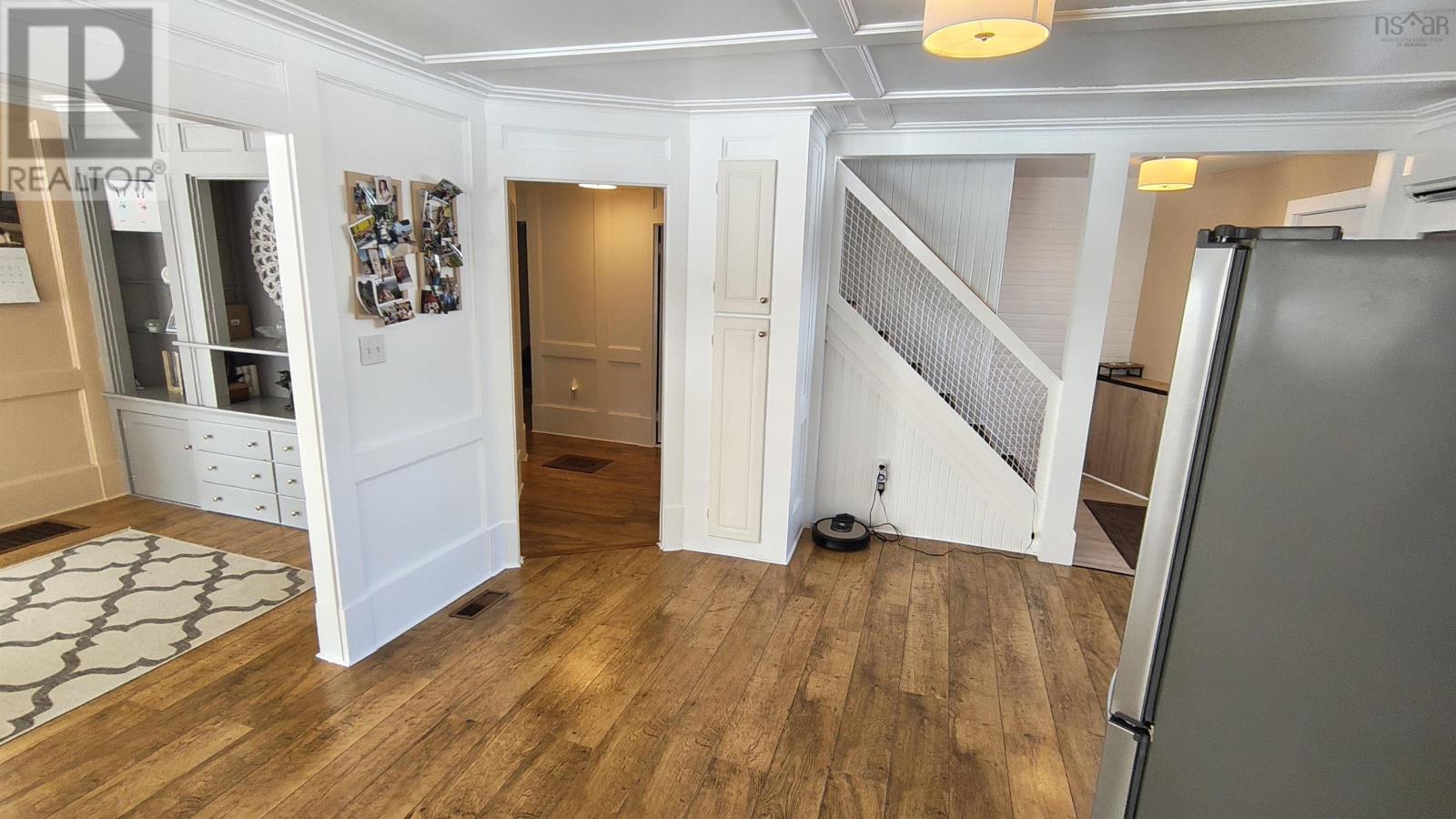 Property 25 of 50 of 7 Candy Lane