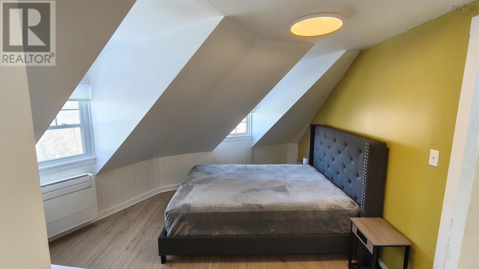 Property 37 of 50 of 7 Candy Lane